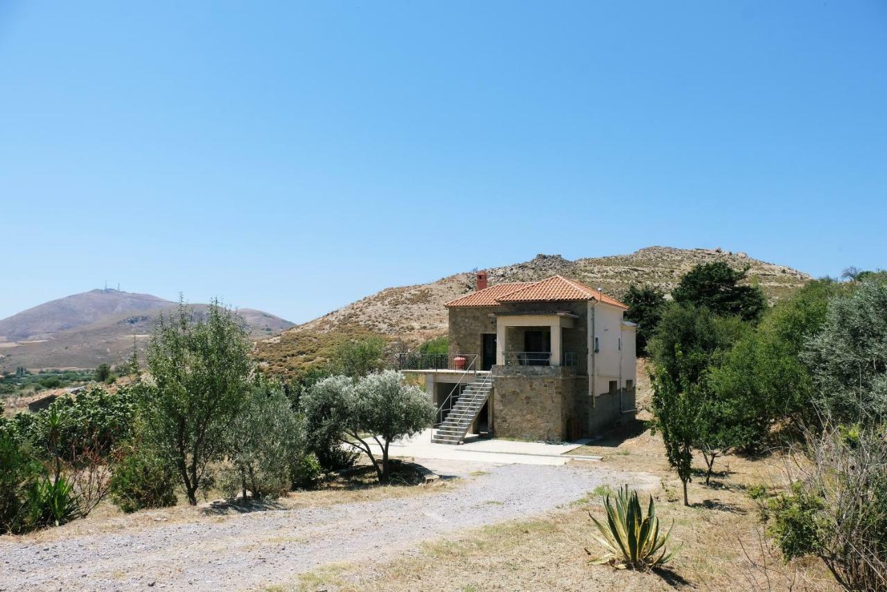 Stone House Of Panos Hébergement de vacances *